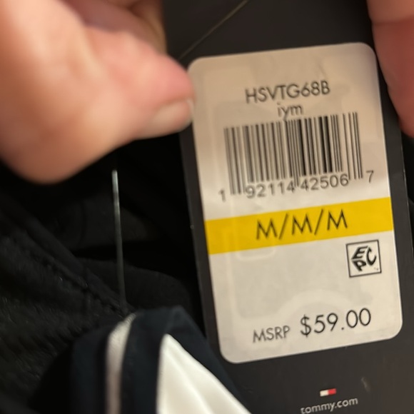 NWT Tommy Hilfiger sleeveless shirt with Point collar in black/white size Medium - Picture 4 of 4